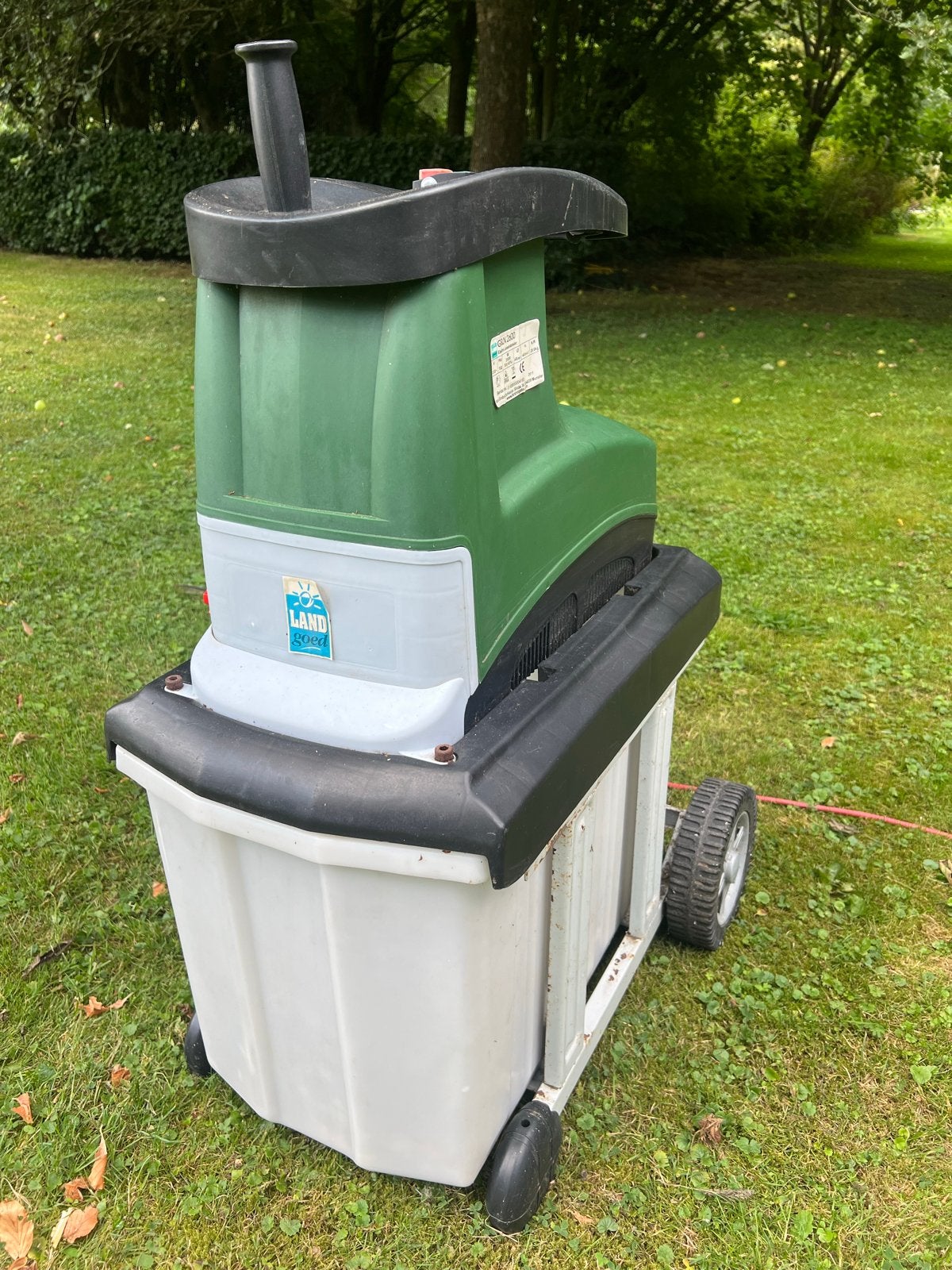 Landgoed GSLN 2600 Elektrische Hakselaar met Opvangbak, Ophalen, Gebruikt, Elektrisch, Met opvangbak
