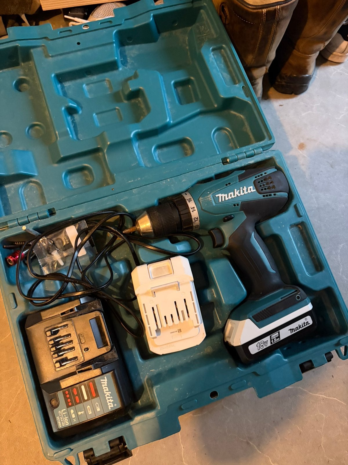 Makita schroefmachine DF457D, Ophalen, Zo goed als nieuw, Boor- en Schroefmachine