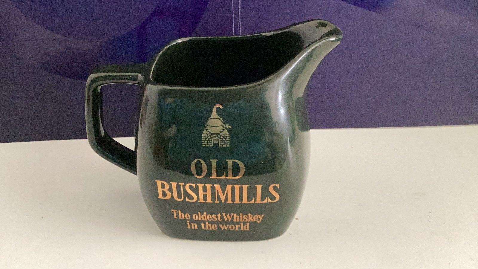 Old Bushmills Irish Whiskey Waterjug waterkan, Verzamelen, Ophalen of Verzenden, Zo goed als nieuw, Gebruiksvoorwerp