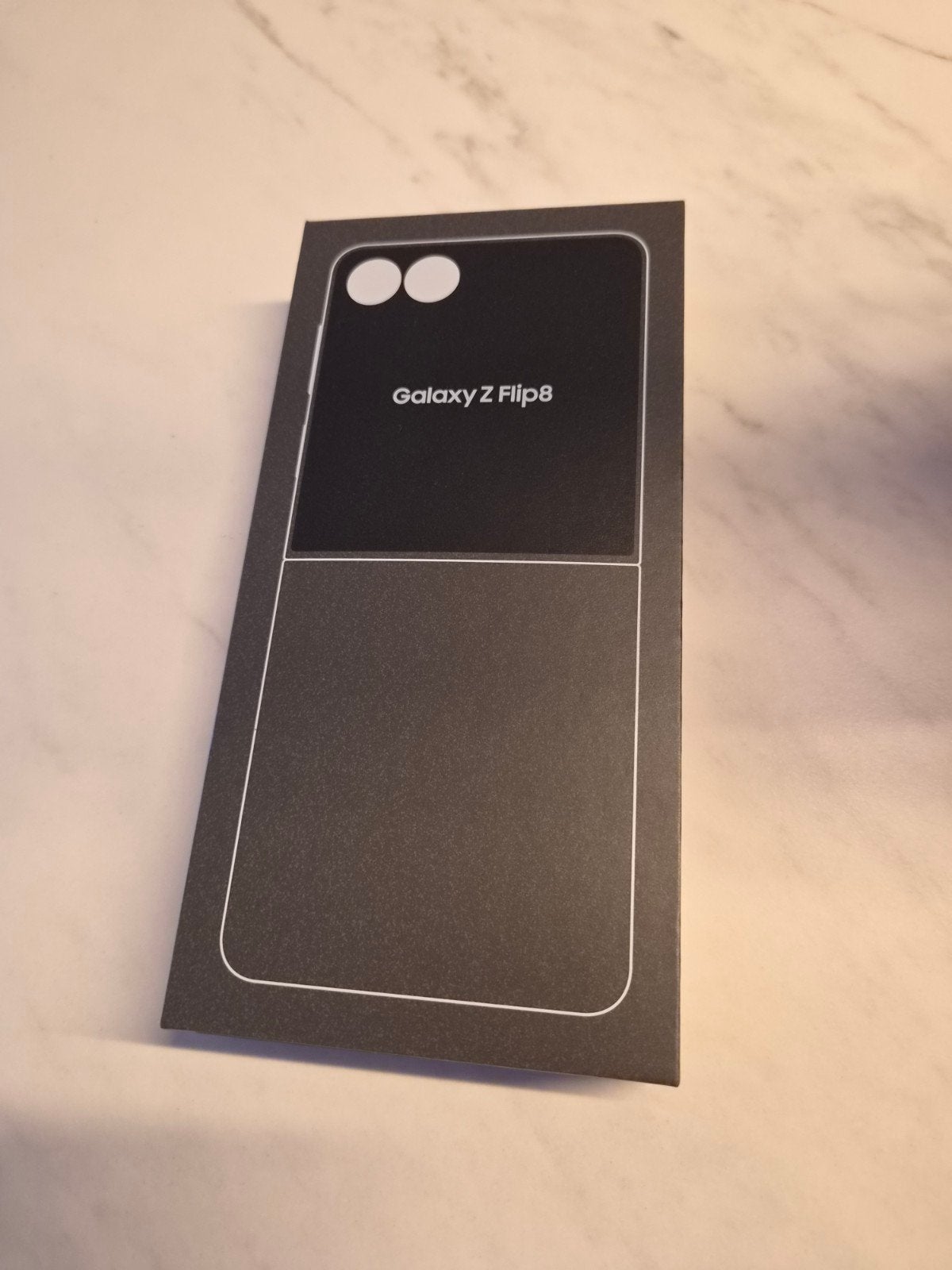 Samsung Galaxy Z Flip 8 256GB Graphite – NIEUW – Met Factuur, Telecommunicatie, Mobiele telefoons | Samsung, Zwart, Touchscreen