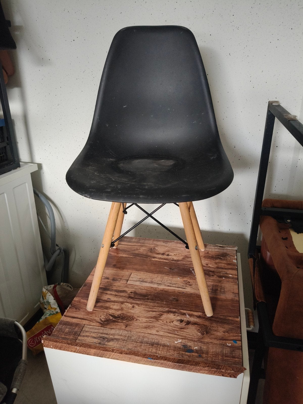 6x verschillende kleurenIkea kuipstoel, zwart met houten pot, Gebruikt, Zwart, Vijf, Zes of meer stoelen, Ophalen