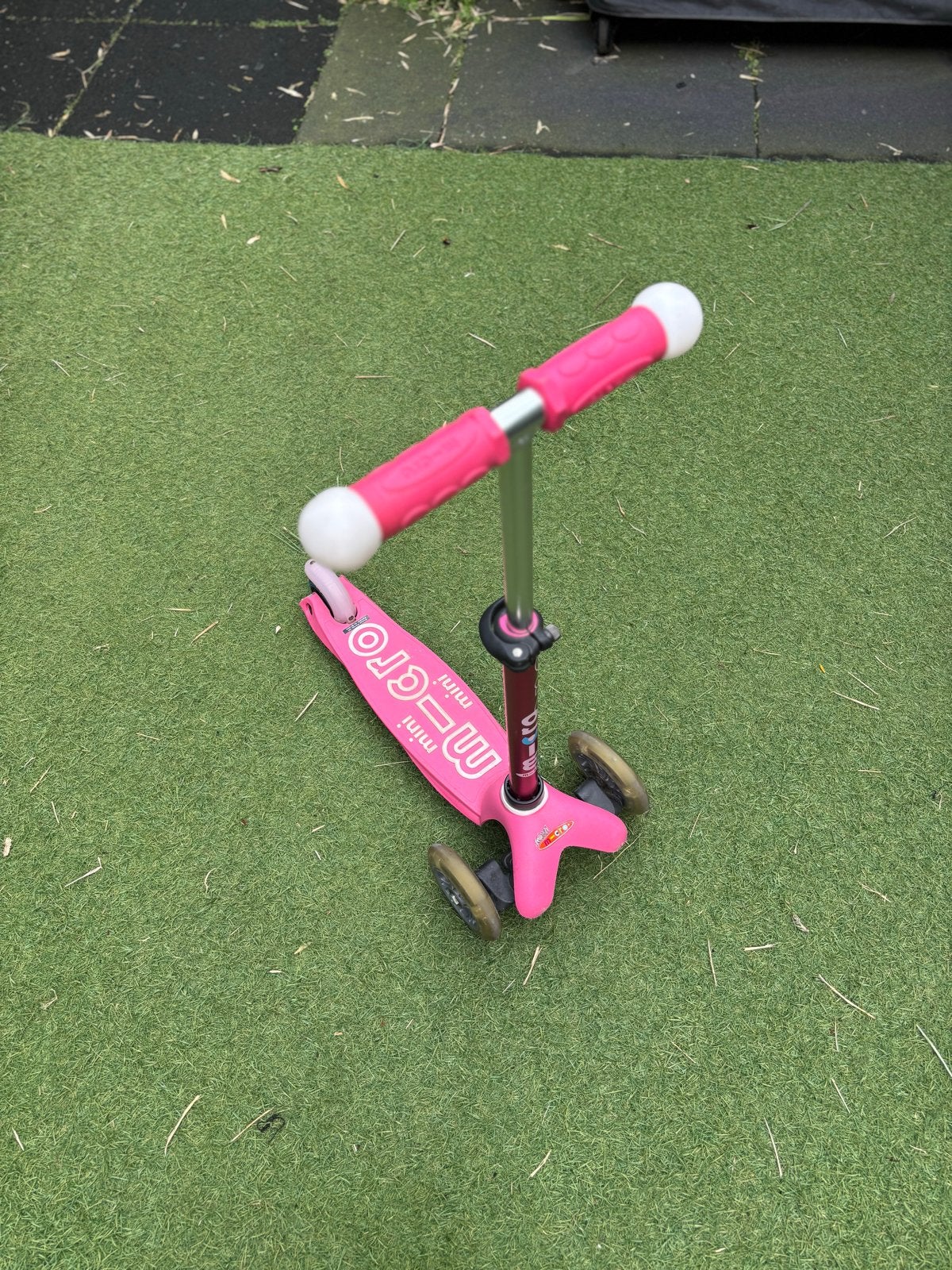 Micro Mini Step - Roze step met LED Stuur + wielen, Fietsen en Brommers, Ophalen, Gebruikt, Gewone step