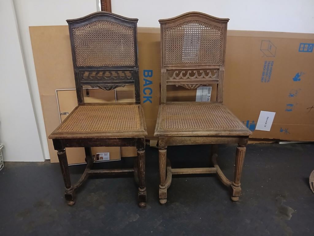 2 Antieke stoelen met rotan / webbing zitting en rugleuning, Antiek en Kunst, Ophalen