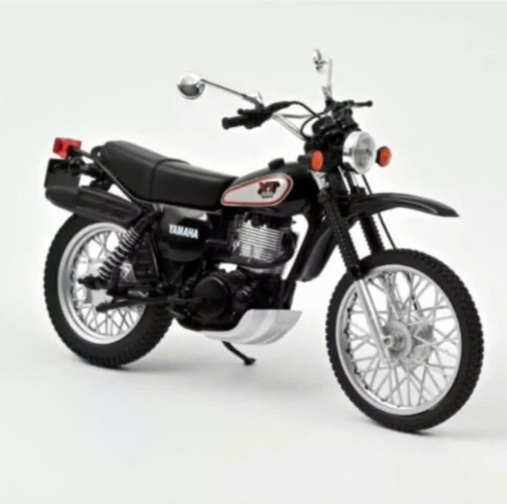 Yamaha XT500 1988 Zwart / Zilver 1/18 NOREV REF. 182045