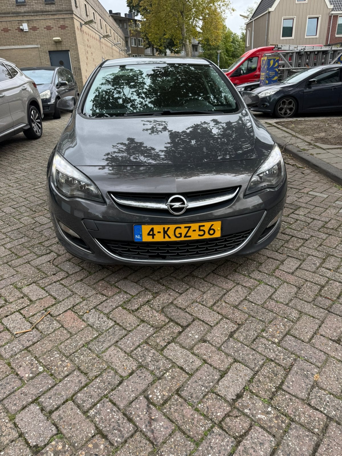 Opel Astra 1.4 Turbo 103KW 5D AUT 2013 Grijs, Auto's, 15 km/l, 680 kg, 4 cilinders, 1353 kg