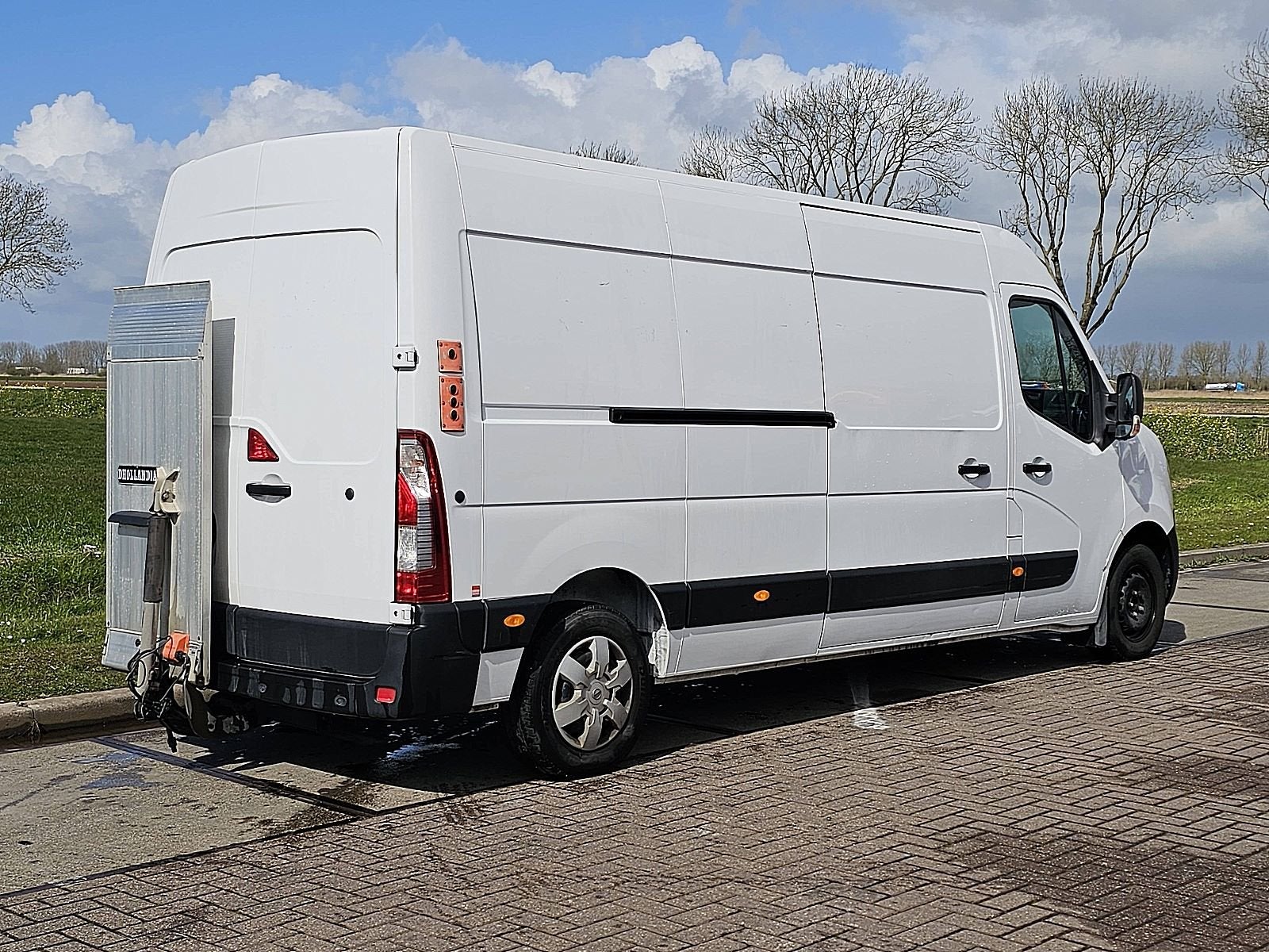 NISSAN INTERSTAR 2.3 ac laadklep euro6, Auto's, 136 pk, Gebruikt, Euro 6, Wit