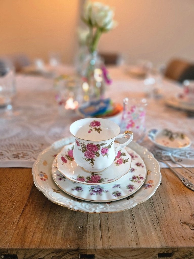 Britse High Tea organiseren, Bloemenservies huren, brocante, Ophalen, Gebruikt, Klassiek, Porselein