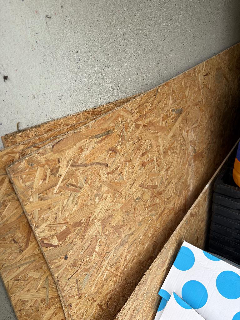 35 Kunststof pallets (ondervloer), Ophalen