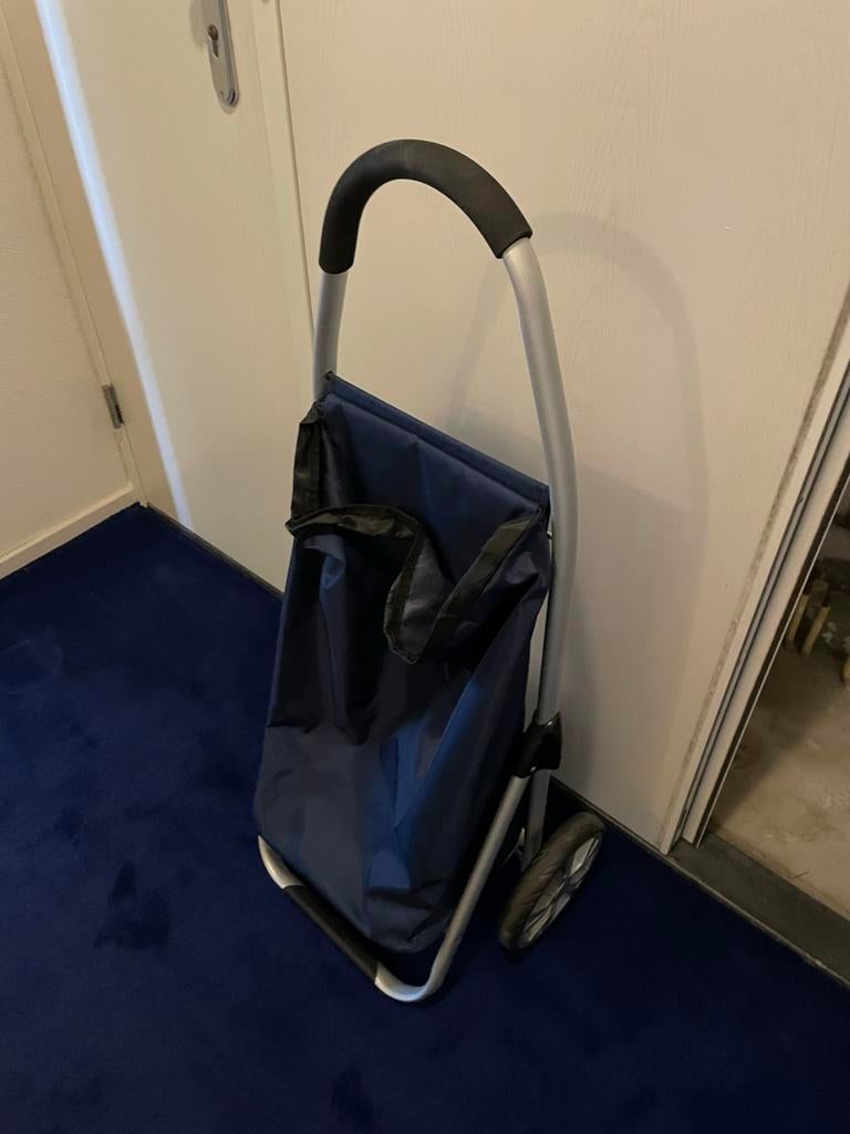 Boodschappenkar / trolley, Ophalen, Zo goed als nieuw, Zwart, 30 cm of meer