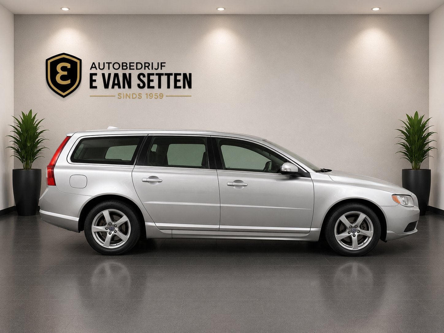 Volvo V70 3.2 AWD Summum Automaat, Auto's, Gebruikt, Zwart, Automatische klimaatregeling, 3190 cc