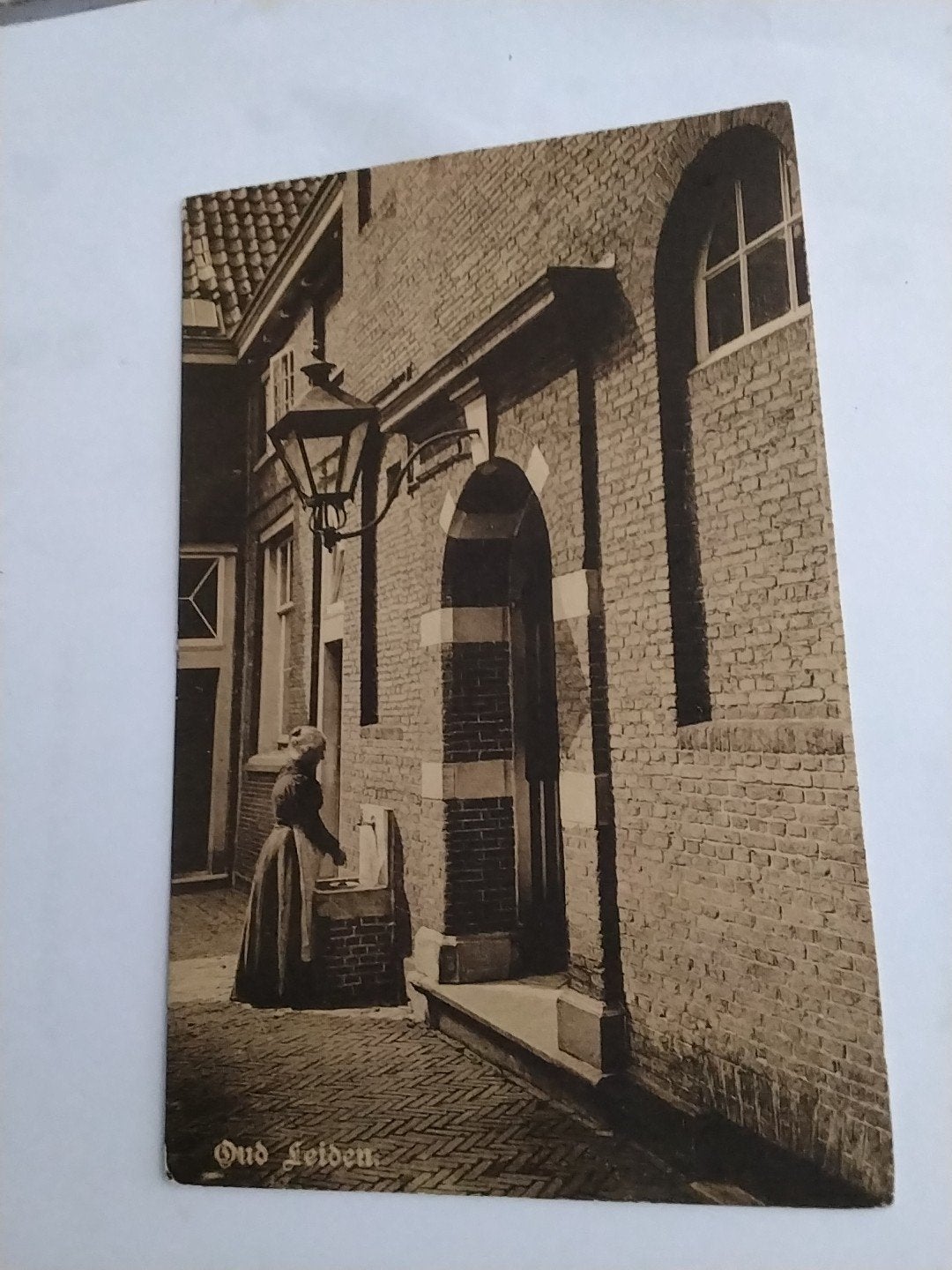 Oude Ansichtkaart Leiden: Jan Persijnshofje, Ongelopen, Ophalen of Verzenden, Voor 1920, Ongelopen, Zuid-Holland