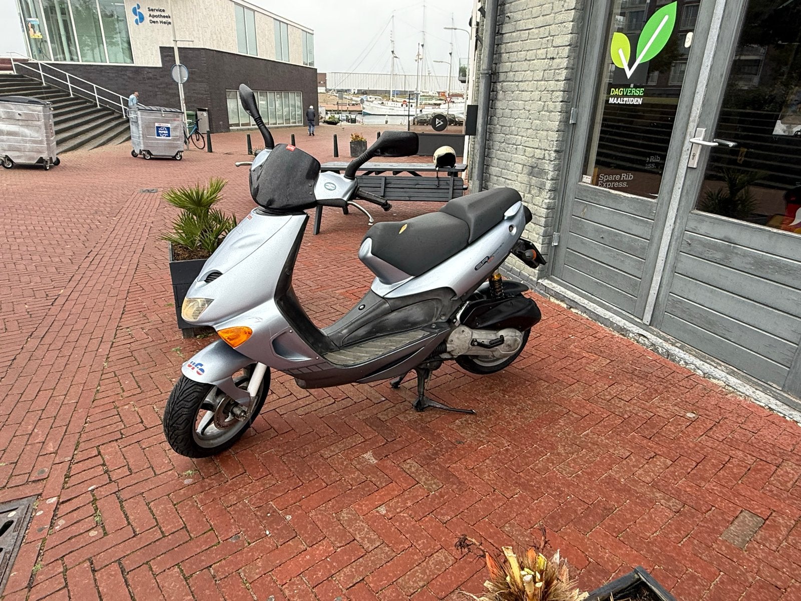Aprilia SR 150cc Motorscooter met Piaggio blok 180cc, Motoren, Particulier, Scooter