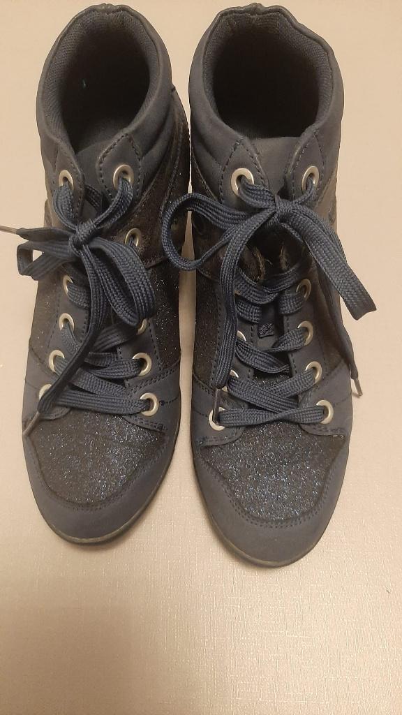 schoenen maat 40, Blauw, Ophalen of Verzenden, Schoenen met hoge hakken, Gedragen