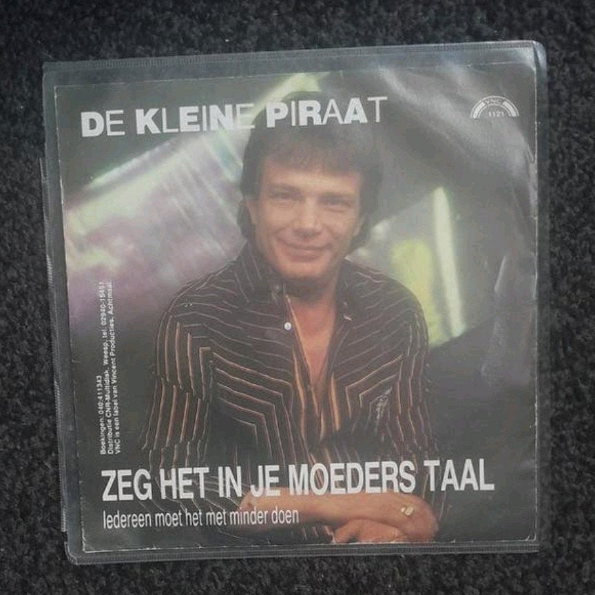 De kleine piraat Zeg het in je moederstaal, Ophalen of Verzenden, Zo goed als nieuw, Nederlandstalig