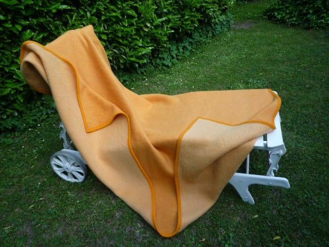 wollen  zacht oranje deken 250 x 200 cm 2 persoons, Huis en Inrichting, Woonaccessoires | Plaids en Woondekens, Ophalen of Verzenden