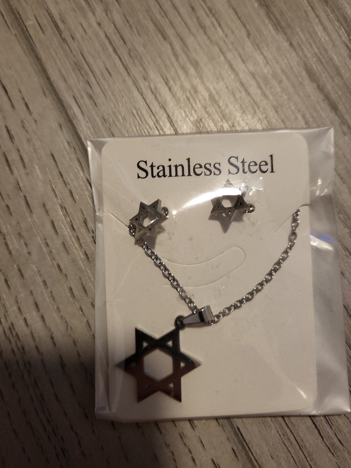 Nieuwe roestvrijstalen ketting en oorbellen set - Davidster, Nieuw, Ophalen of Verzenden, Zilver, Overige materialen