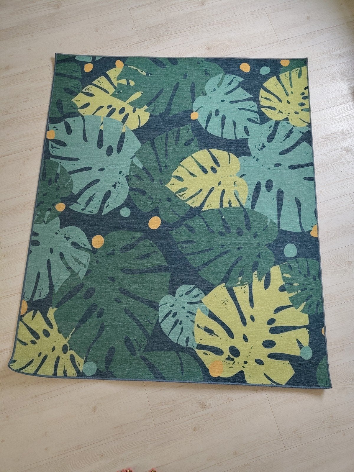 Ikea VÄGMÅLLA Vloerkleed Monstera Blad 160x133 cm, Ophalen, 100 tot 150 cm, Zo goed als nieuw, 150 tot 200 cm