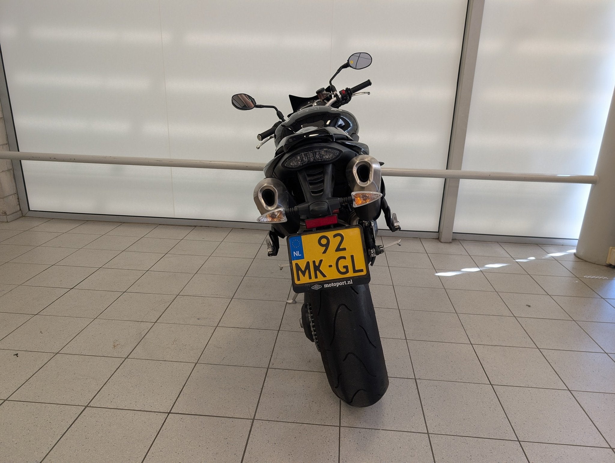 Triumph Speed Triple 94 (bj 2015), Triumph Motocycles, Nieuw, Bedrijf, Triumph.Benelux@triumph.co.uk