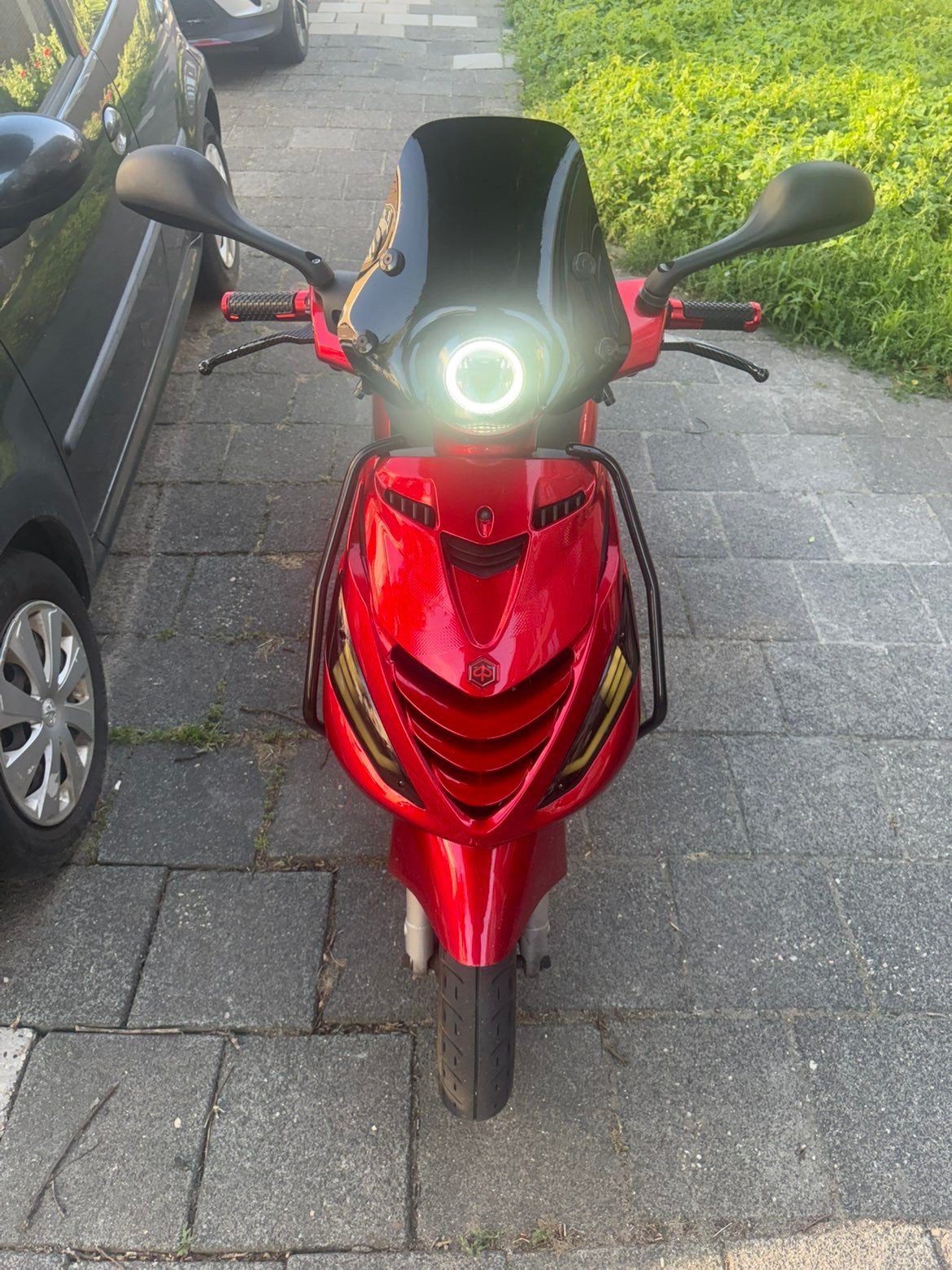 Piaggio zip snor, Ophalen, Zo goed als nieuw, Benzine, Zip