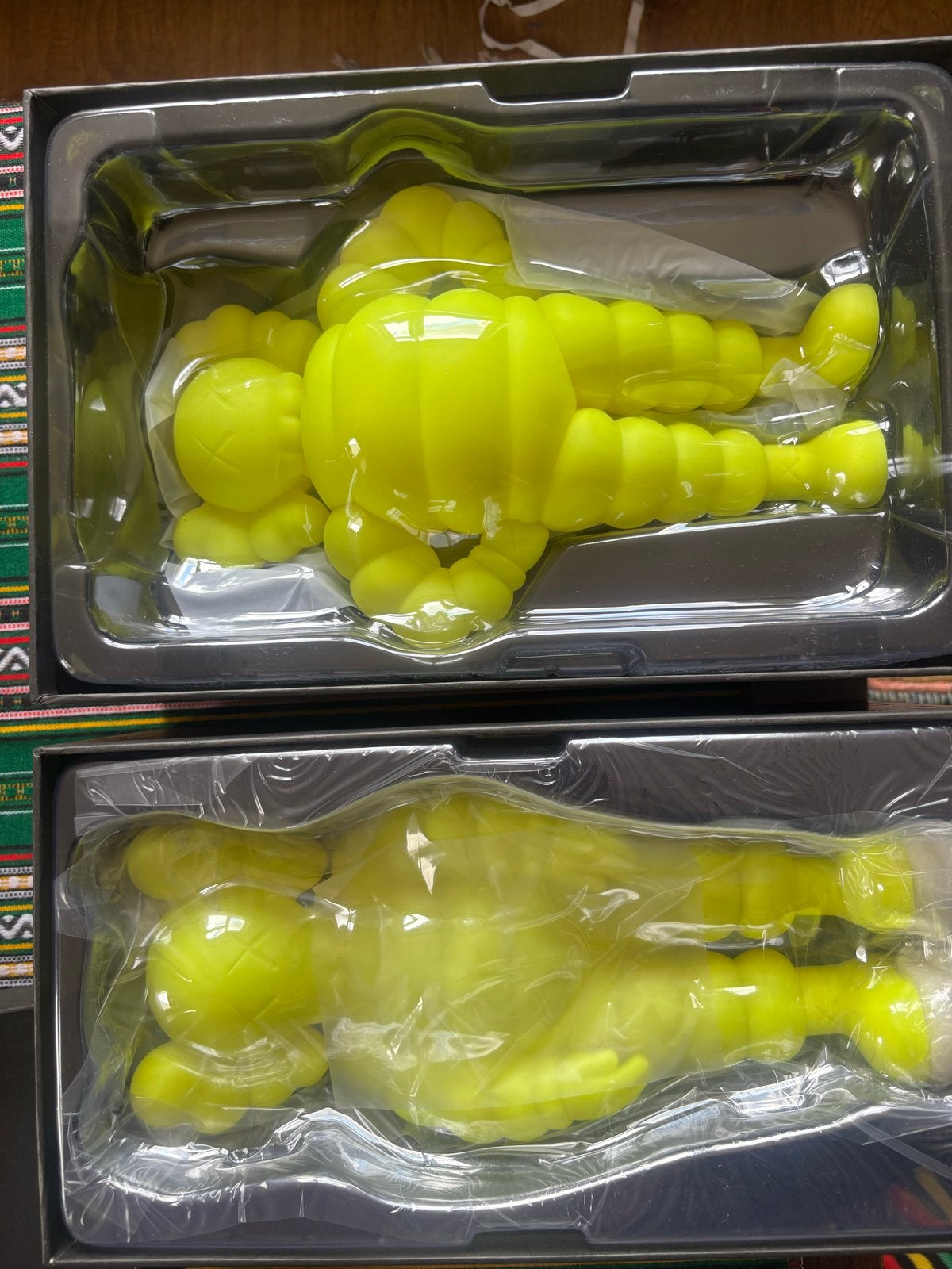 KAWS Open Edition Chum & What Party Geel Vinyl Figuren, Ophalen of Verzenden, Nieuw