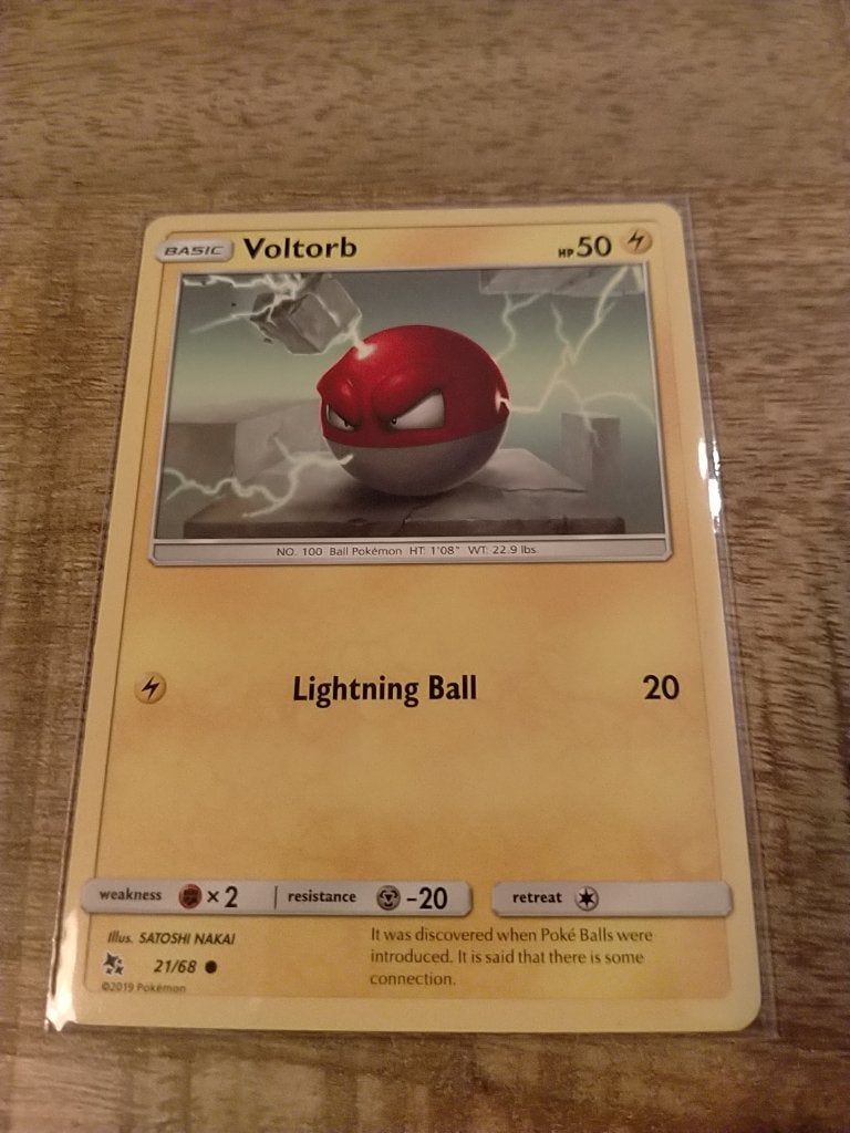 Pokemon Hidden Fates , Voltorb 21/68, Verzenden, Zo goed als nieuw, Losse kaart