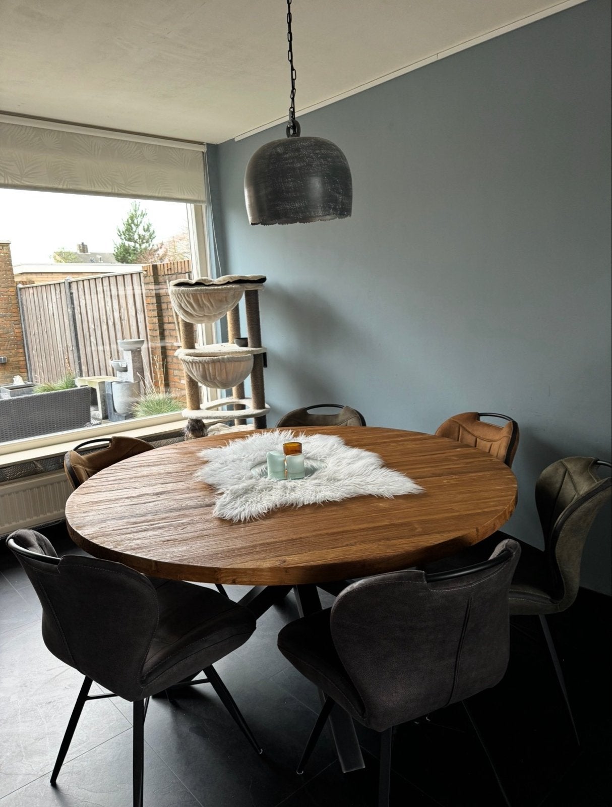 Romaro Teakhouten Eettafel Rond 160 cm met Metalen Poot, Gebruikt, 150 tot 200 cm, Ophalen of Verzenden, Vijf personen of meer
