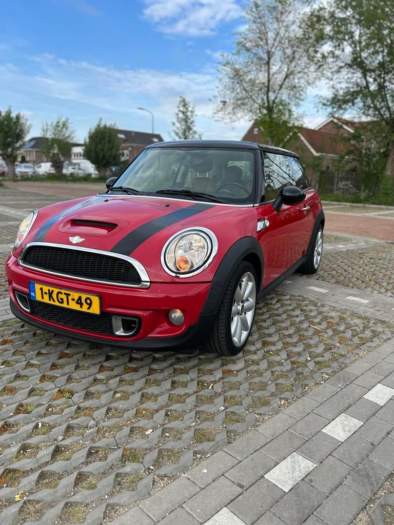 Mini 1.6 – Cooper S look | 2011 | 180.142 km, Voorwielaandrijving, Euro 5, 40 €/maand, 4 cilinders