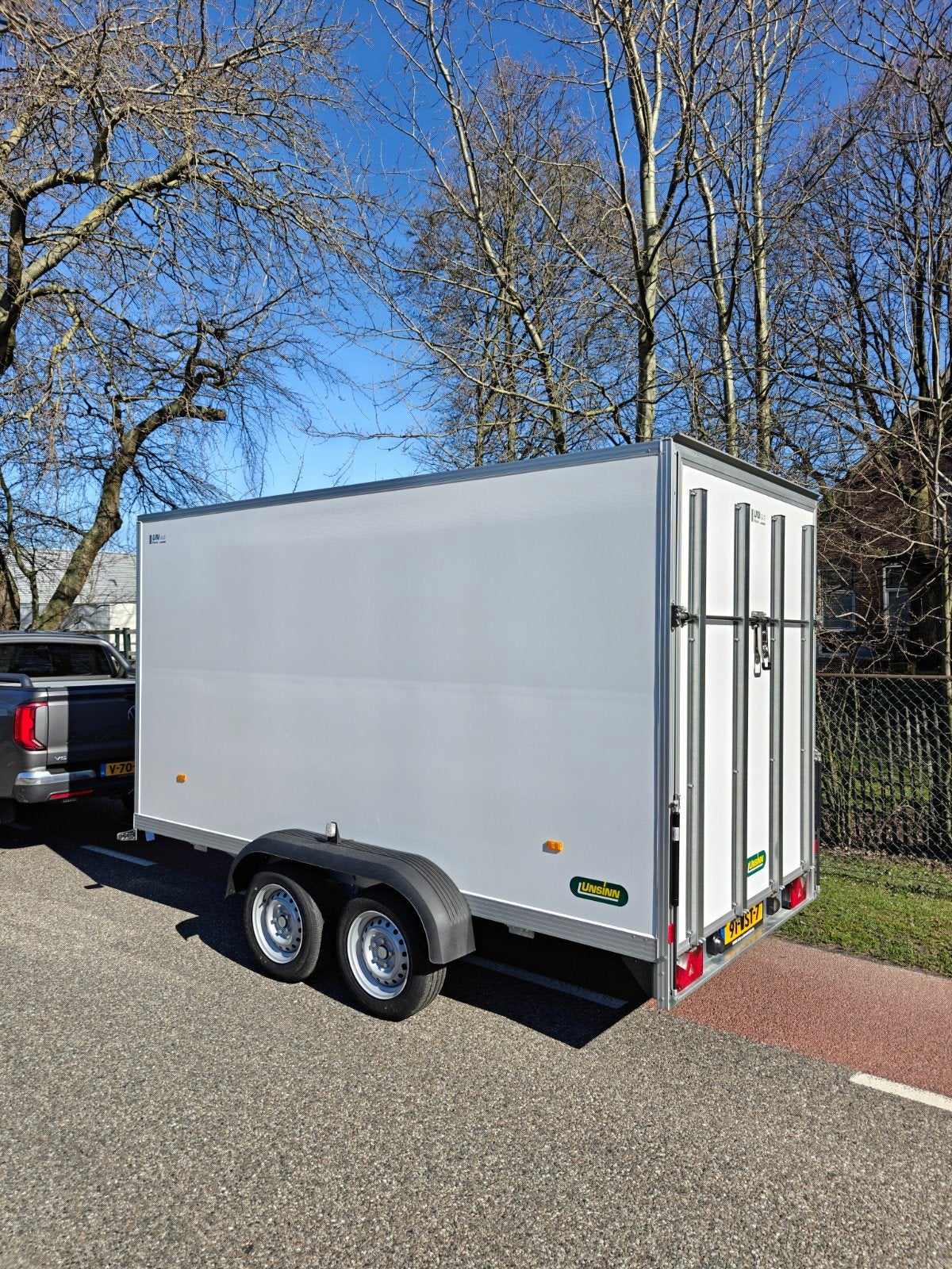 Demo Unsinn gesloten aanhanger met laadklep, Auto diversen, Aanhangers en Bagagewagens, Ophalen of Verzenden, Zo goed als nieuw