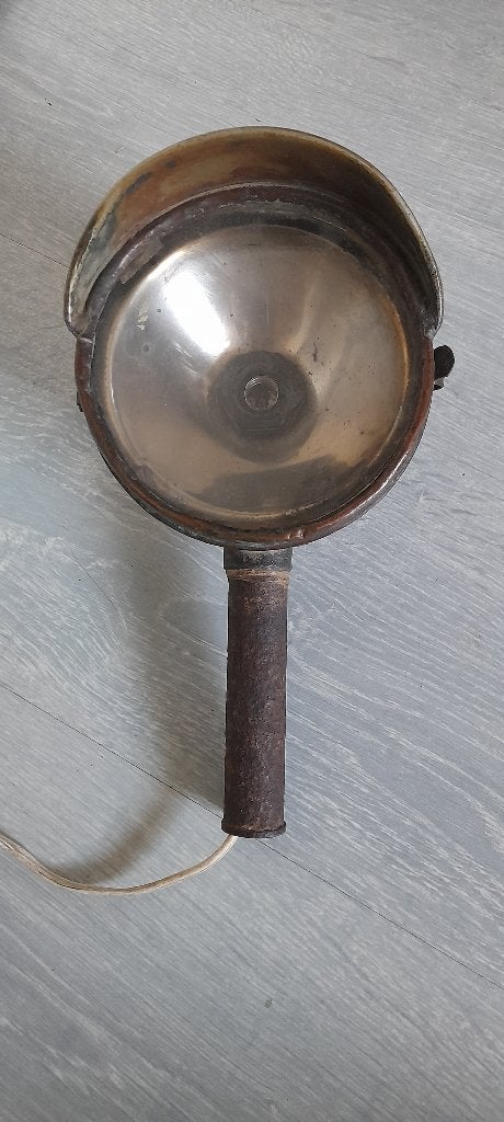 Militaria. Duitse zoeklamp. Goerz., Verzenden