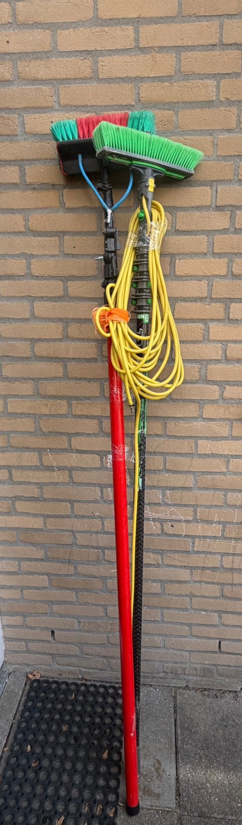 2 Telescoopstelen + borstels voor ramenwassen Unger, Ophalen, Gebruikt, Overige typen