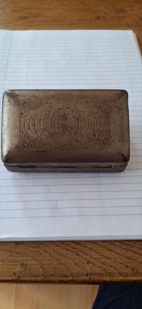 Antiek metalen doosje met decoratieve gravure, Ophalen of Verzenden