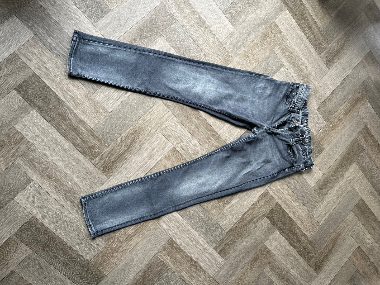 Denham Hammer Carrot Fit Jeans W30 L32 - Grijs, Ophalen of Verzenden, Zo goed als nieuw, Grijs, W32 (confectie 46) of kleiner