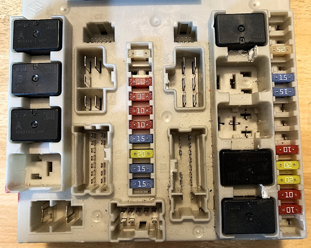 Zekering/Relaiskast Renault Clio III, Ophalen, Gebruikt, Renault