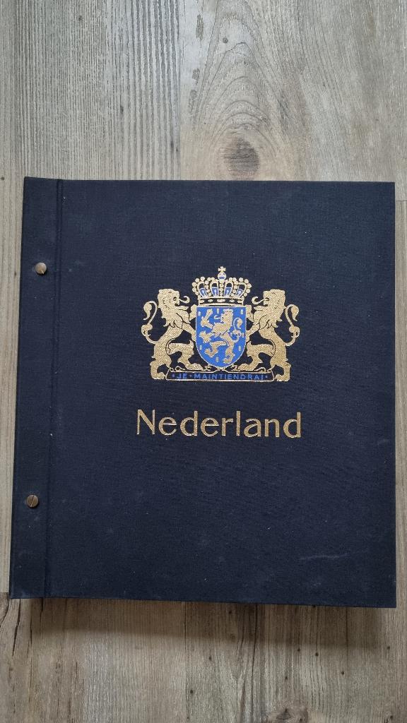 DAVO 1 postzegel album 1979-1996 met verzameling postfris, Postzegels en Munten, Postzegels | Volle albums en Verzamelingen, Ophalen of Verzenden