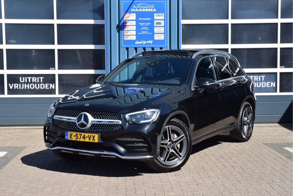 Mercedes-Benz GLC 200 4MATIC Business Solution AMG Panoramad, Auto's, Mercedes-Benz, Automaat, Gebruikt, 2000 kg, Zwart
