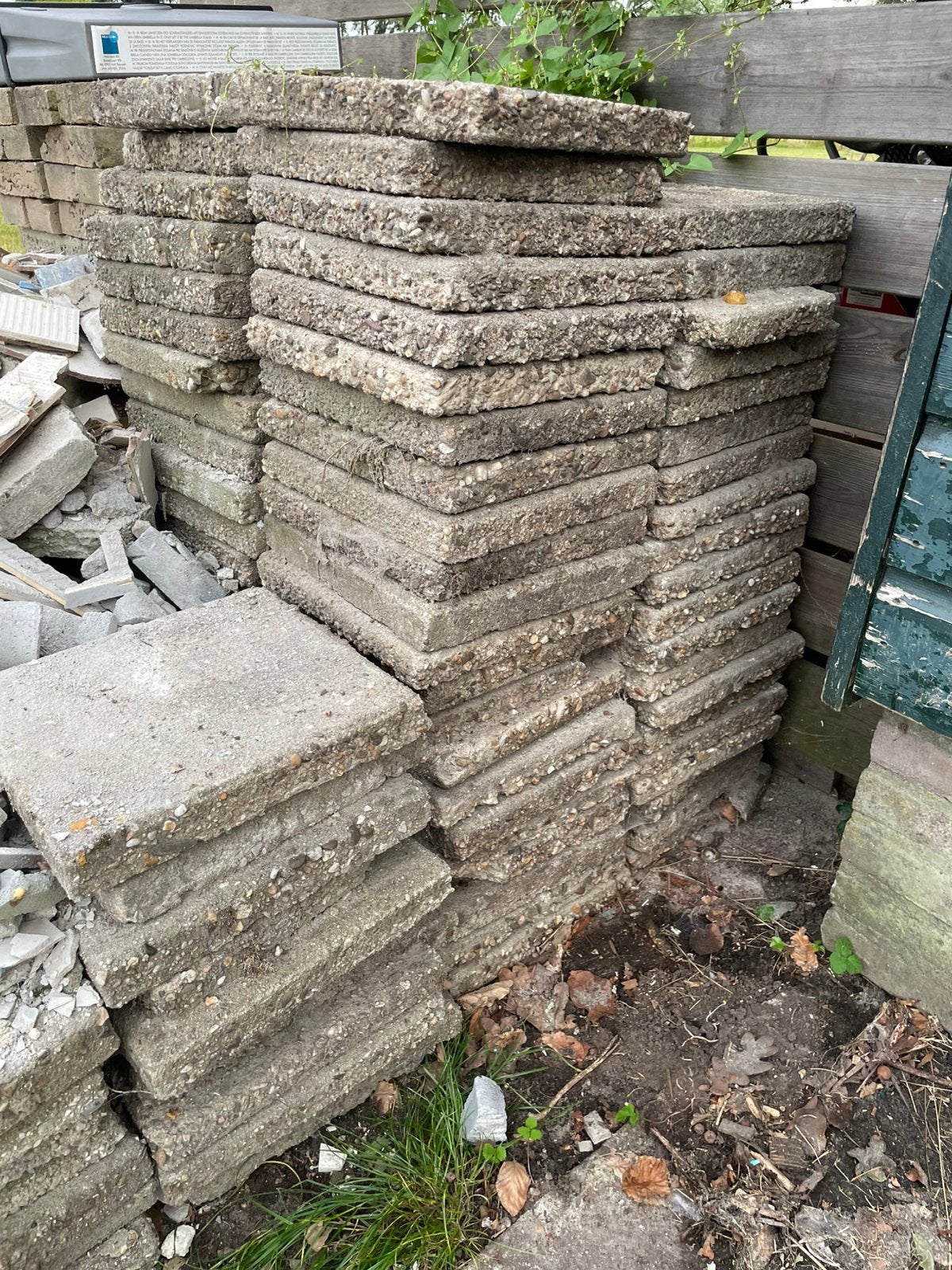 100 tegels 30x30 cm, Tuin en Terras, Tegels en Klinkers, Ophalen, Gebruikt, 10 m² of meer, Beton