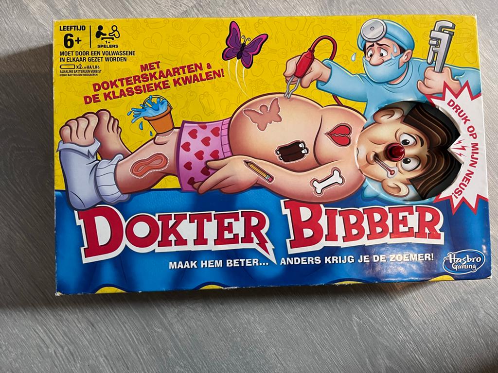Dokter Bibber Spel - Hasbro Gaming, Hobby en Vrije tijd, Gezelschapsspellen | Bordspellen, Een of twee spelers, Ophalen of Verzenden