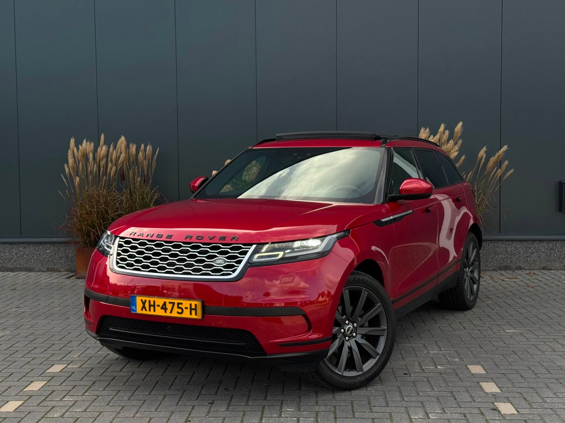 Land Rover Range Rover Velar 2.0 I4 Turbo AWD SE FULL | ORG, Auto's, Dealer onderhouden, Gebruikt, 4 cilinders, Met garantie (alle)