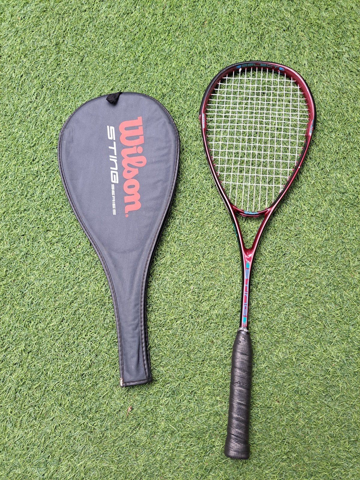 Wilson Sting series PWS Squashracket bordeaux rood, Ophalen of Verzenden, Gebruikt, Racket, Met hoes