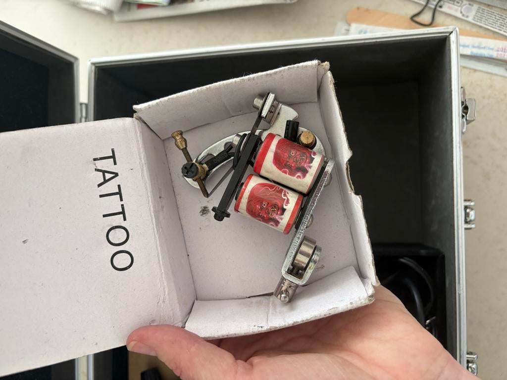 Tattoo machine compleet in koffer, Ophalen of Verzenden, Zo goed als nieuw
