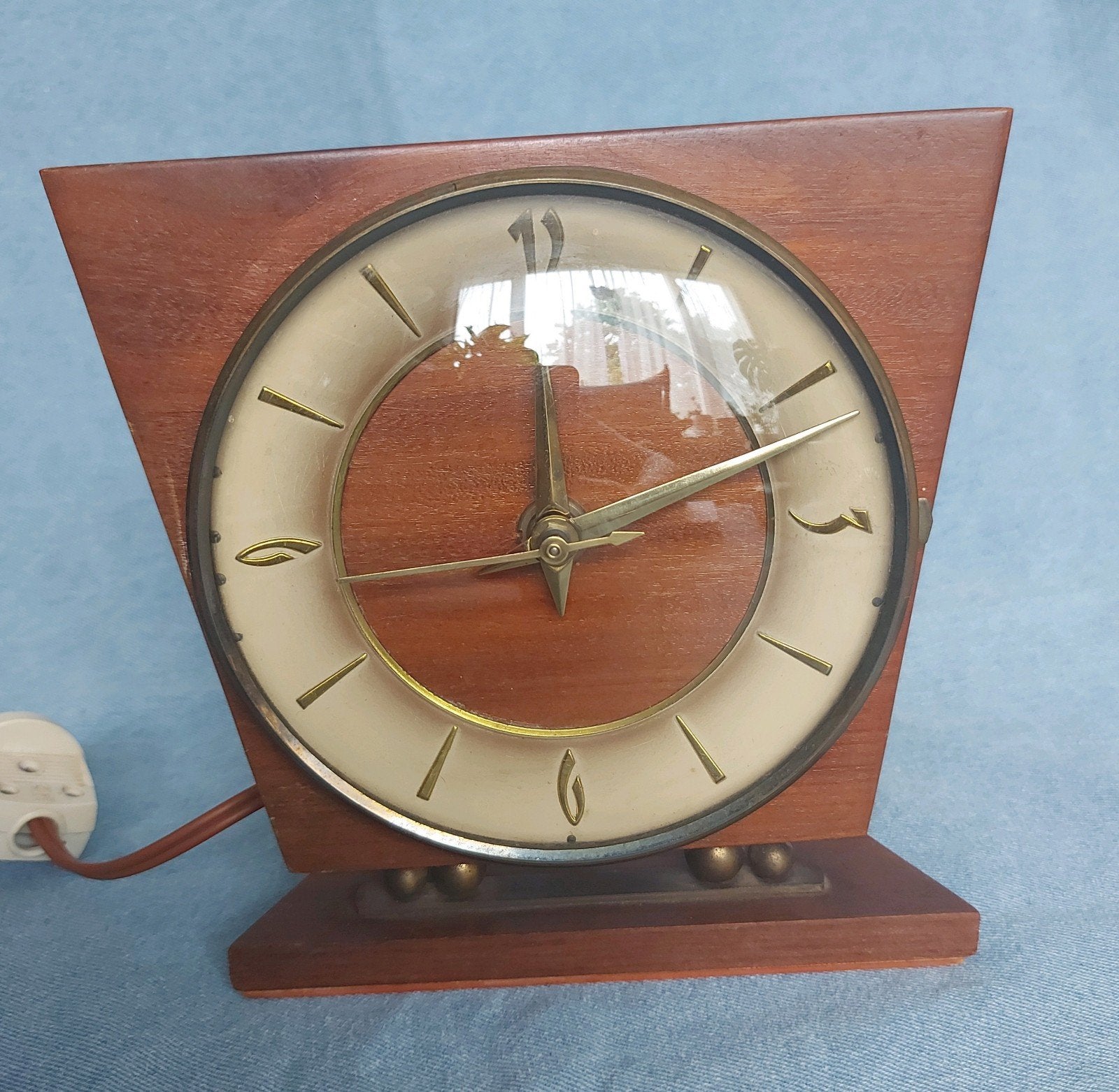 Mid-Century tafelklok NUFA Hout Messing, Antiek en Kunst, Ophalen of Verzenden