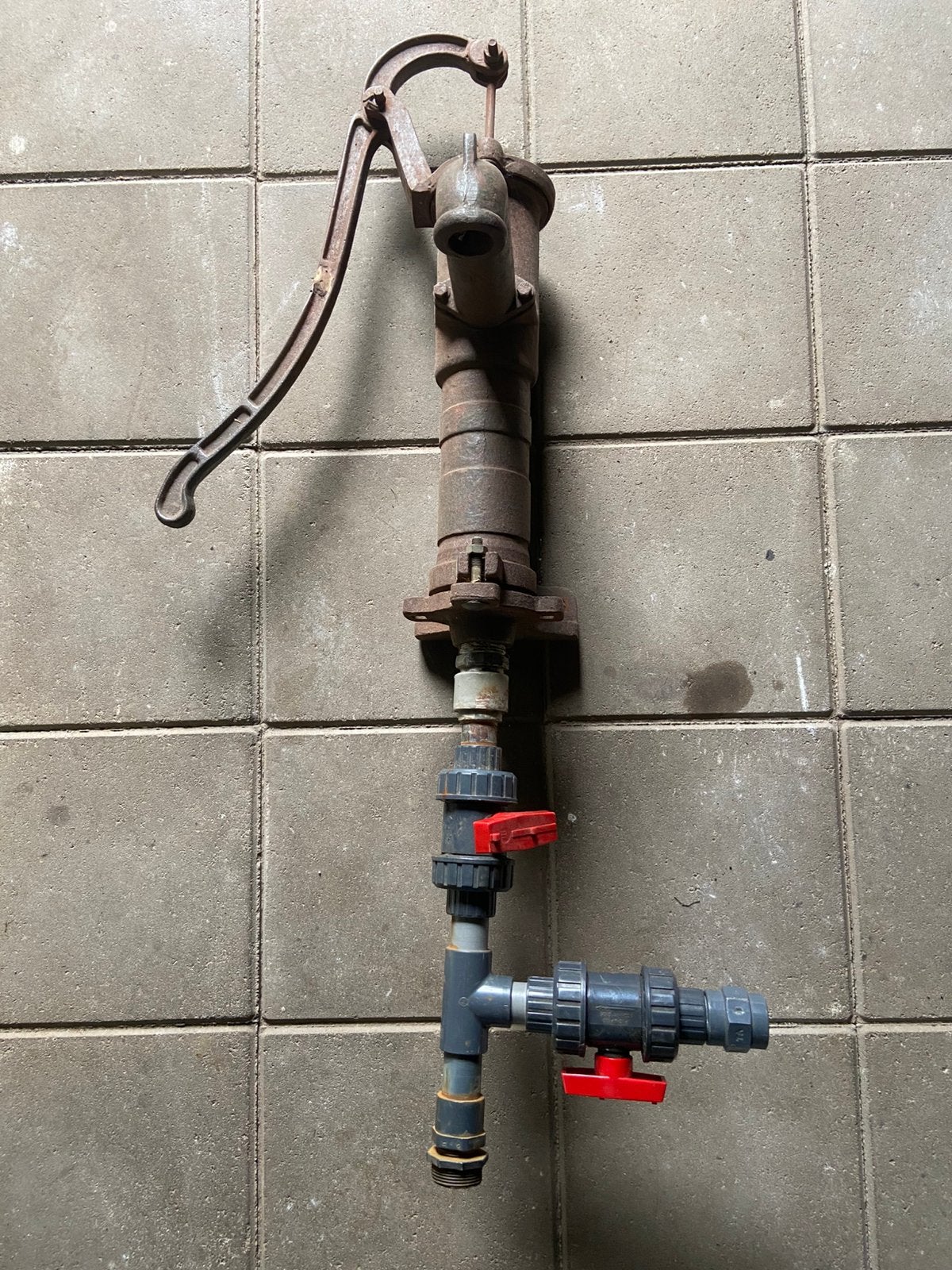 Antieke handwaterpomp met moderne aansluiting, Tuin en Terras, Waterpompen, Ophalen, Gebruikt, Handmatig, Overige typen