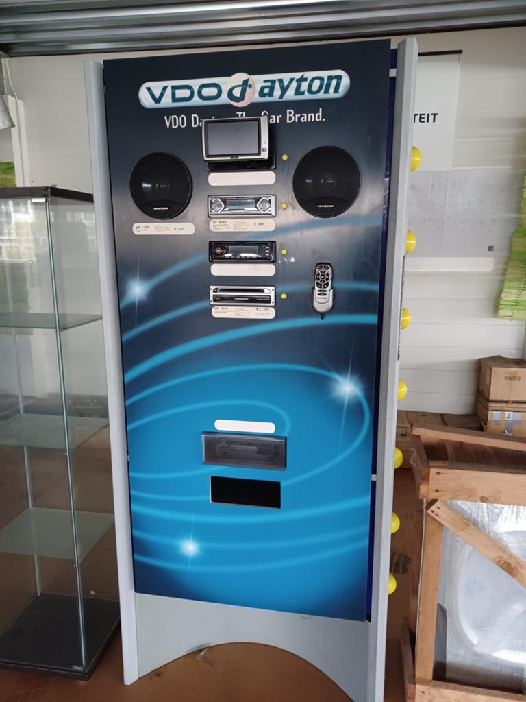 VDO Dayton Car Audio Display Stand, Auto diversen, Autoradio's, Ophalen, Gebruikt