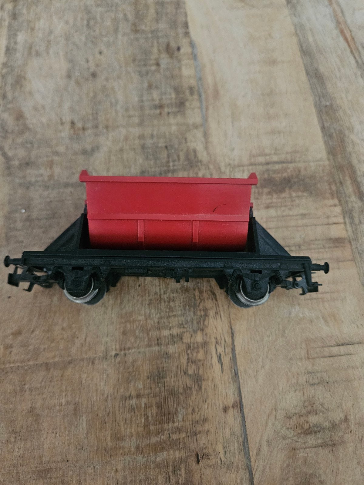 Märklin Wagon met rode bak 4413, Wisselstroom, Gebruikt, Wagon, Ophalen of Verzenden