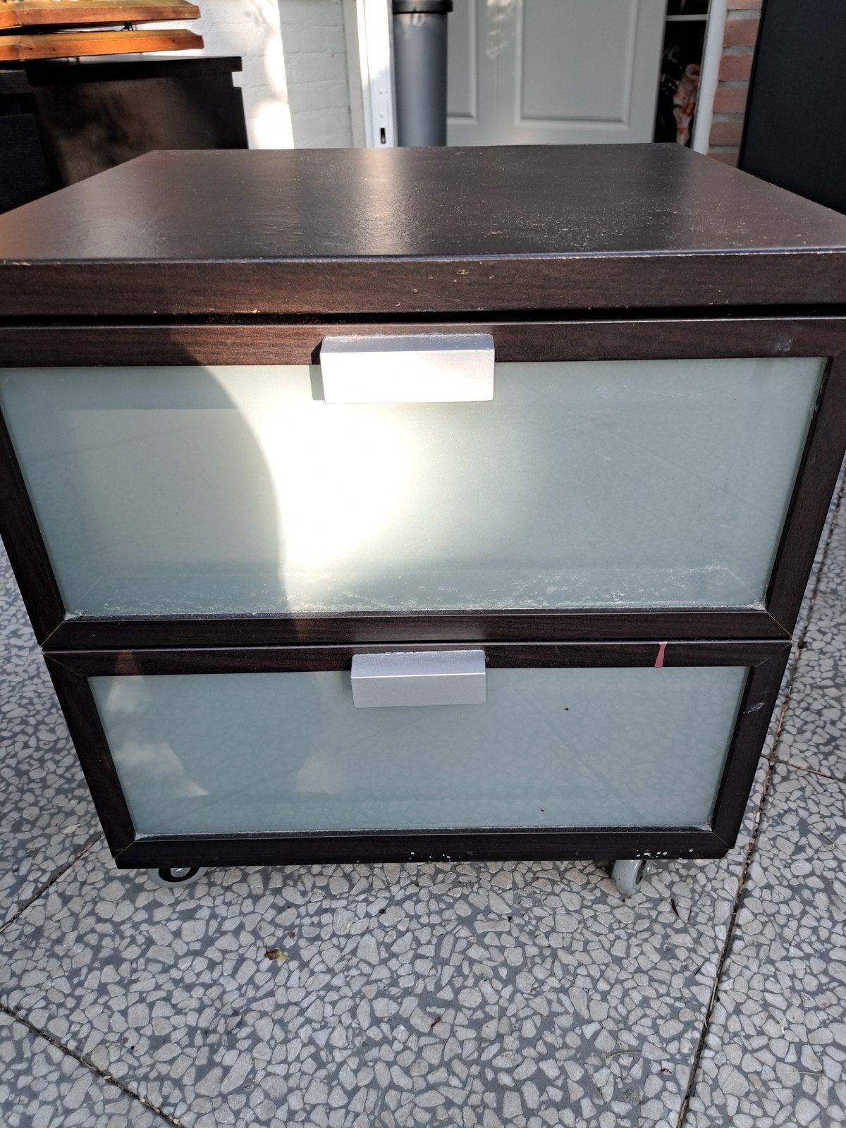 Donkerbruin ladeblok met 2 lades en wieltjes, 1 of 2 laden, Ophalen, Gebruikt, Ikea
