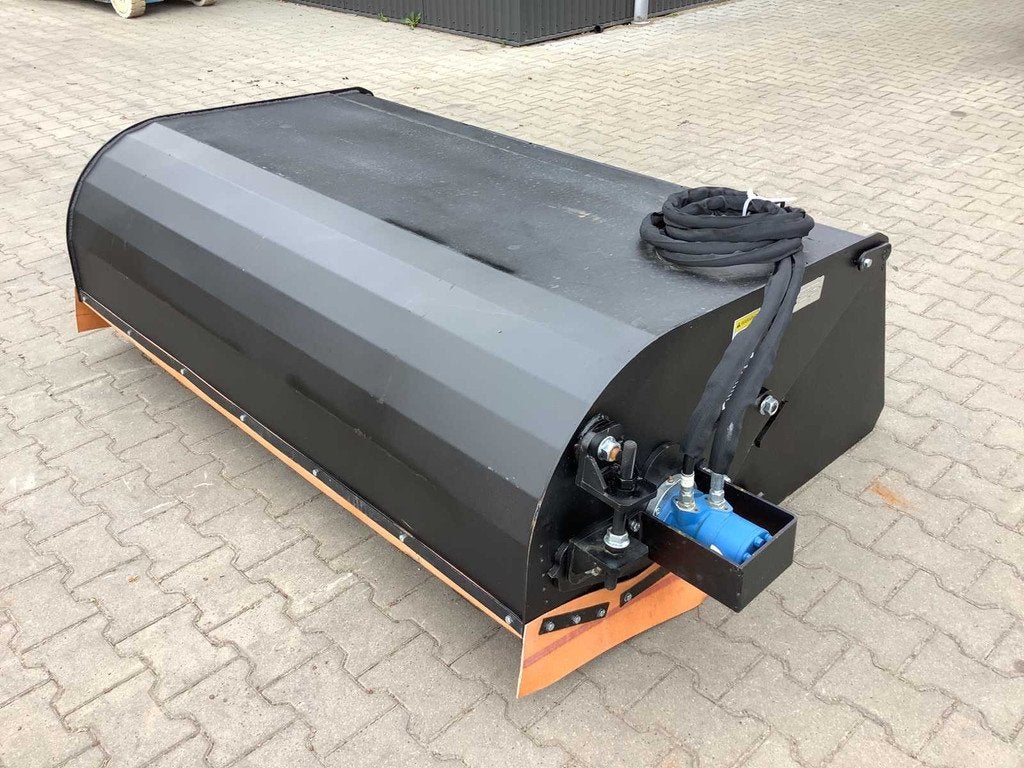 Field Industries Hydraulische rolbezem voor schranklader (18
