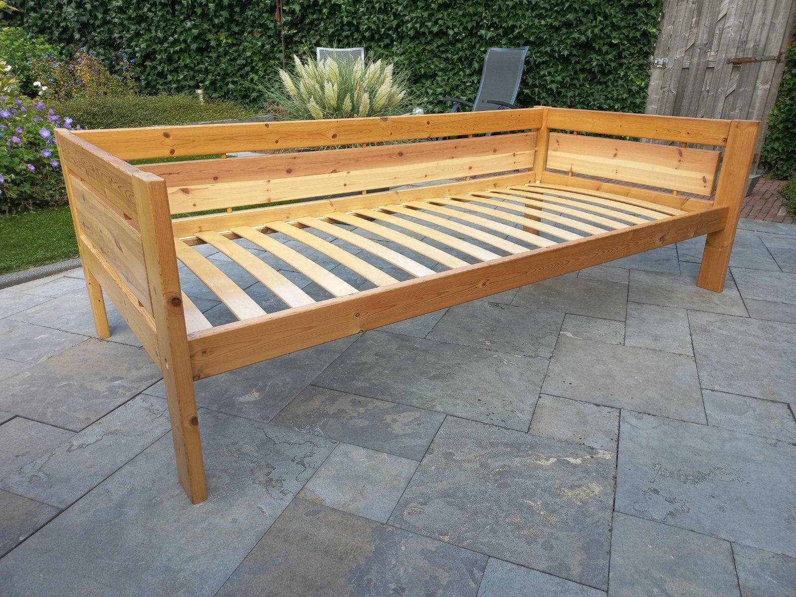 Lifetime; stoere, robuuste en complete houten tienerkamer., Ophalen, Zo goed als nieuw, Eenpersoons, Hout