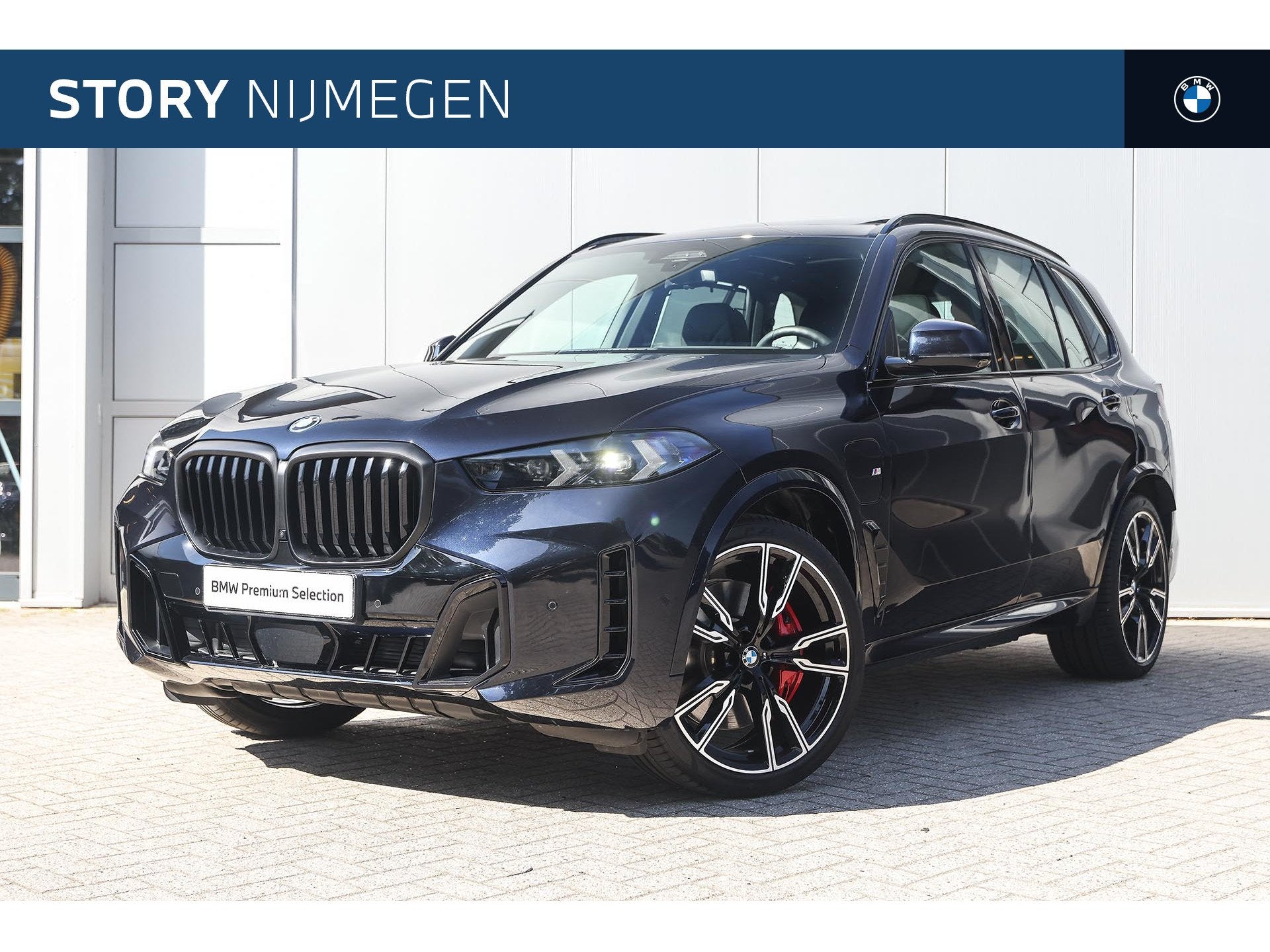 BMW X5 xDrive50e M Sport Automaat / Trekhaak / Panoramadak /, Automaat, Dealer onderhouden, Verwarming stoelen achter, Gebruikt