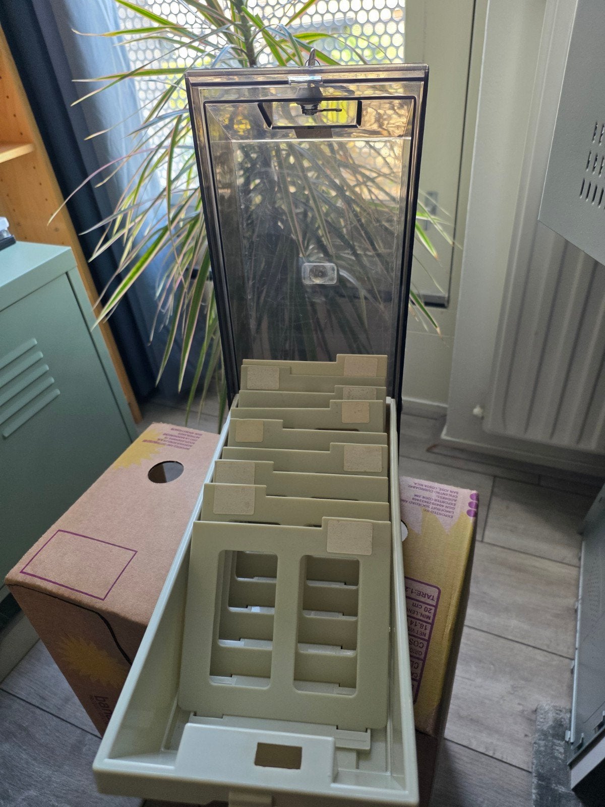 Opbergbox voor 5.25 inch diskettes/floppys met sleutel, Computers en Software, Ophalen of Verzenden, Gebruikt