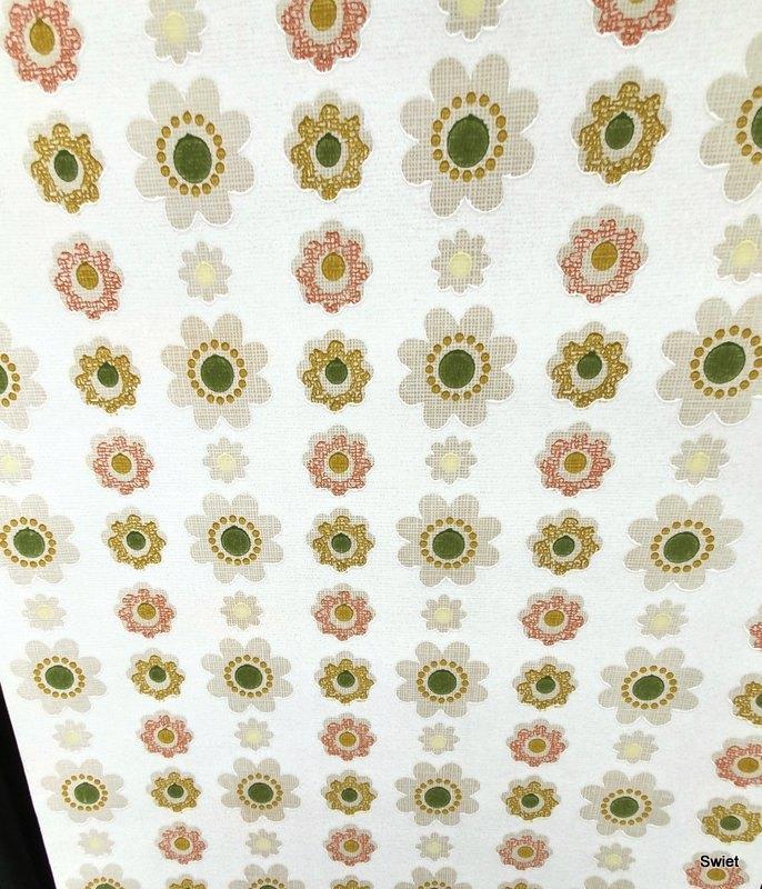11729 Zacht bloemenbehang met 70s print in groen swiet, Verzenden, Groen